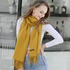 Halsdukar vinter kashmir kvinnor halsduk kvinnlig lyx varumärke halsdukar lady tassel bandana kvinnor solida sjal wraps foulard tippet pashmina 230904