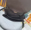 Yepyeni lüks tasarımcılar çanta yepyeni moda erkek omuz çantaları crossbody çanta klasik deri el çantası en kaliteli bayan omuz çantası kahverengi tote çanta el çantası