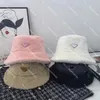 Trendy Plush Warm Fisherman Hats Designer Triangle Bucket Hats Women Men Winter Fluffy Hat