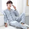 Vêtements de nuit pour hommes printemps automne manches longues vêtements ensembles grande taille pyjama en coton pour homme impression jeune bouton d'âge moyen pyjamas