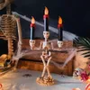 Andra evenemangsfestleveranser Halloween Skull Candlestick Skeleton Candle Holder Stand Glödande LED -ljus Ljus Läskiga rekvisita Bar Hemdekorationer 230904