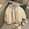 Kurtki moda dziewczynka chłopiec pu skórzana kurtka z kapturem zimowe niemowlę dzieci skórzany płaszcz mody chaqueta grube ubrania 1-10Y 230904