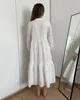 Grundläggande casual klänningar kvinnor eleganta broderade spetsar vit kvinnlig skarvning klänning blommig ihålig ut lös casual party vestidos 230904