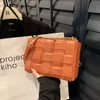 Borsa a tracolla Cassette Botegss Ventss di alta qualità in vendita per donna e uomo 2023 Solido PU Moda personalizzata Pendolarismo quotidiano con logo reale