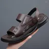 Sandalen 2023 Zomer Toplaag Koeienhuid Heren Zachte Zool Casual Uitloper Strand Schoenen Middelbare En Ouderdom Slippers