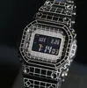 2023 رجال الرياضة الرقمية للرجال Quartz Watch LED عرض الضوء البارد عرض الزمن الزمني الزر بزر الفراشة سبيكة مربعة Squar
