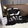 Quatily Foreign Trade Fashion Brand Blanket Gift Big Brand Classic Style Cover Blankets Office Air Conditioning Blanket Wholesale