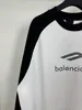T-shirt di marca minimalista casual alla moda con ricamo colorato stampato con lettera Bale di moda 2023ss