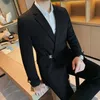 Mens Suits Blazers Sonbahar ve Kış Twopiece Suit Doku Yüksek Çarşamba Toka Tasarımı Yakışıklı Ceket Pantolon Günlük Giyim Kat 230904