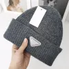 985 Luxury Knitted Hat Designer Beanie Cap Mens Fitted Hats Unisex Cashmere Letters Casual Skull Caps Outdoor Fashion High Quality 15 Colors 8888