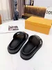 Womens slippers designer sandals leather soft soles outdoor beach sandals thick soles anti slip one letter flip flop high-quality sandals