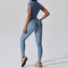 Neues einfarbiges Fitness-Sport-Stehkragen-Halbreißverschluss-Nacktgefühl-Damen-Kurzarm-Einteiler-Yoga-Kleid