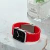 Correias inteligentes Lightwight Soft Silicone Fashion Watch Band Correias inteligentes para Apple Watch Band Ultra 38mm 40mm 41mm 42mm 44mm 45mm iwatch Band 8 9 4 5 6 7 Series QZVT