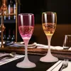 Bicchieri da vino Tazza LED Tazze lampeggianti automatiche Tazze luminose multicolori Boccali da birra per vino Tazze per bevande whisky per cucina per feste Decorazioni natalizie 230904