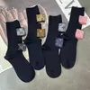 Projektant Hosiery 2023 Women High Kids Sockins Spersonalizowane perforowane ręcznie szyte dżinsowe pończochy z surowymi krawędziami żebrakiem Tide 7x09