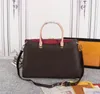 2023 TOP Designer Femmes Totes Sac Pallas Sacs à main Sacs à bandoulière de qualité supérieure Fleurs en cuir Lettres Crossbody Dames Mode Maquillage Sacs à main en gros