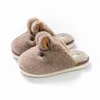 Pantoufles Hiver Cartoon Lapin Coton Pantoufles Femmes Maison Confortable Chaussures De Fourrure Antidérapantes Hommes Mignon Mode Chaud Chaussures Plates X0905