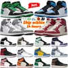 Nowe 1S Buty do koszykówki mężczyźni Kobiety Jumpman 1 Sports Sneakers Lost i znaleziono Lucky Green Patent wyhodowany True Blue SE Space Jam Light Smoke Grey Mens Womens Treners