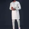 Tute da uomo Tute da uomo in 2 pezzi Completi Tasche ricamate Top Pantaloni Completi da uomo Costume stile etnico africano Abbigliamento maschile Abbigliamento tradizionale 230905