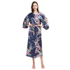 Vestidos informales básicos Batas de kimono de satén de seda para mujer Ropa de dormir larga Bata Bata con estampado de pavo real floral Fiesta Boda Dama de honor Albornoz LST230904