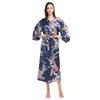 Grundläggande casual klänningar Kvinnor Silk Satin Kimono Retlar Lång sömnkläder förklänning Floral Peacock Printed Party Party Wedding Bridesmaid Bathrobe LST230904