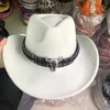 Breda Brim Hats Bucket White Cowboy Hat Jazz Top Head Accessories Felt Mäns och kvinnors utomhus Knight 230904