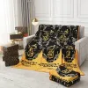 Coperte di design con lettera più recente Copridivano per la casa Copripiumino in flanella Coperta calda per quattro stagioni Coperta in pile morbido peluche sfocato per divano LFashion Halloween Decor