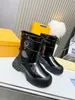 Designer Ruby Flat Boot Damen Daunenstiefel Schneestiefel Wüsten-Herbst-Winter-Stiefel mit klobigem Absatz, luxuriöse schwarze Gummi-Plattform, lässige Regenstiefel