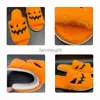 Slipare Fashion Pumpkins Demon Plush Slipper för Halloween Autumn Winter Warming Tisters Present till födelsedag x0905