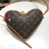 2021 Famous Fashion Love Ladies Crossbody Heart-Shaped Bag Wallet Handväska axelmynt Purse268i