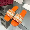 zapatillas de diseñador de verano para mujeres corredoras de espuma de espuma de espuma deslizantes sandalias zapatos de cuero talla 35-43