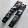 Jeans para hombres Sokotoo parche bordado de flores rasgado agujero casual delgado pantalones de mezclilla desgastados rectos 288b