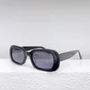 Luksusowe okulary przeciwsłoneczne dla kobiet mężczyzn Summer 2030 Style anty-Ultrafiolet Retro Plac Plac Full Frame Kieliszki Losowe pudełko