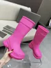 Designer-Stiefel Paris Boot Damen-Regenstiefel, kniehohe Stiefeletten, langer Bogen, EVA-Gummi-Plattform, Regenstiefel, braun, grün, leuchtend rosa, schwarz, Luxus-Schuhe, Turnschuhe