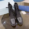 Vinternylonstövlar Designer Monolith Shiny Leather Ankle Combat Boot Platform Wedges Lace Up Tire Präglade SOOLSOOTIES STORLEK 35-41