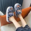 Pantoufles Hiver Nouvelle Tendance Appartements Coton Pantoufles Plate-forme Léopard Fourrure Chaussures 2023 Casual Marche Slingback Tongs Fad Femmes Chaussures En Peluche X0905