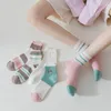 Frauen Socken Hohe Qualität Frühling Mode Candy Farbe Gestreiften Casual Stickerei Mittleren Rohr Socke Für Mädchen Baumwolle Sox 10 Pairs 2023