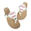 Tongs sandales pour femmes habillées été mode baseball pantoufles plates bout ouvert décontracté confortable cheville chaussures romaines plage