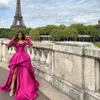 Sıcak Pembe Yüksek Düşük Balo Elbiseleri Sevgilim Düzenli Satin Bir Çizgi Özel Durum Elbise Tranparent Uzun Kollu Parti Elbisesi