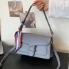 Nouveau sac à main de créateur de sacs croisés pour femmes pour femmes Designers de fourreaux C Letter Sacs d'épaule de luxe sac à main de luxe CXD230952