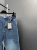 Diseñador de jeans para hombres 2023 Principios de otoño Red Red Misma nueva línea Panel frontal y trasero Pantalones de pierna ancha sueltos para mujer MVGN 0RZT