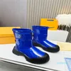 Designer-Flachstiefel für Damen, Daunenstiefel, Schneestiefel, Herbst-Winterstiefel, klobiger Absatz, luxuriöse schwarze Gummiplattform, lässige Regenstiefel