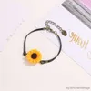 Charm Armband Ny Cute Daisy Armband för kvinnor Vintage Flowers Justerbar lädersladdarmband Good Friends Friendship Jewely Gift R230905