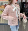 Damenjacken Elegante Herbst Rosa Wollwebart Jacke Mantel Französisch Kleine Duftende Frauen O Neck Langarm Plaid Tweed Quaste Taschen