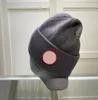 Luxo Beanie Homens Mulheres Chapéu de Beisebol Esporte Algodão Chapéus De Malha Crânio Caps Equipado Clássico Bordar Carta Inverno Lã Beanies Casual Ao Ar Livre