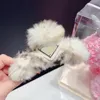 Högkvalitativ klassisk designer Luxurys Hairpins Letters Claw Clip Furry Winter Warm Hair Pin Girls Hairlips Smycken