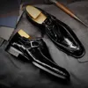 Klänningskor klassiska affärer Flat Men Designer Formella läder Mäns loafers Valentine Gifts 230905