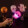 Halloween brinquedos handheld light up wand brinquedos halloween adultos crianças cosplay adereços bonito fantasma pirata crânio abóbora piscando varas decoração de festa 230906