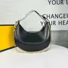 2023 Crescent Bag Designer Bag Kvinnokedja Underarm Bag Fashion Luxury Women's Leather Hobo Wallet Crossbody Bag Axel Bag Wallet Model 632 Patentläder