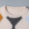 Męskie swetry 2023 Autumn Zimowe ubrania okrągła szyja diamentowy kontrast kontrastowy SWETER POLECE ZGRUMNIONY SWOCK